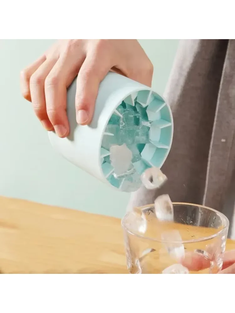 Silicone Ice Cube Mold Round Ice Bucket Summer Homemade DIY Refrigerator Freeze Ice Maker Creative Ice Cube Mold Barware Tools