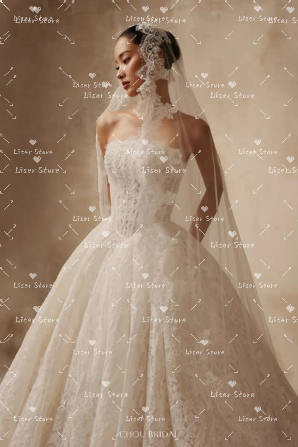 Liser Customize Ivory Sleeveless Lace Ball Gown Wedding Dress Full Floral Lace Voluminous Skirt Sweep Train Bridal Robe De Marié