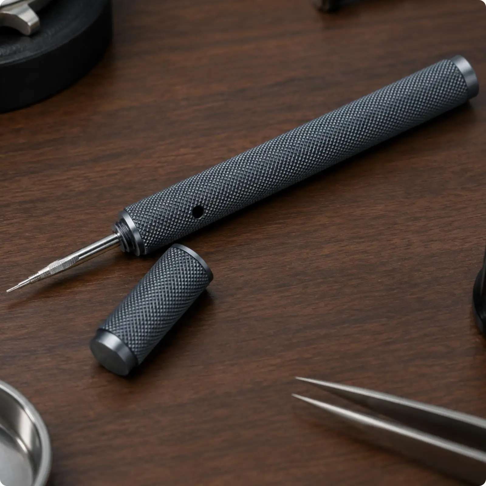 Watch Repair Extraction Tool with Sleeve Versatile Hand-Held Watch Repair Tool Broken Screw Extractor Knurled Grip