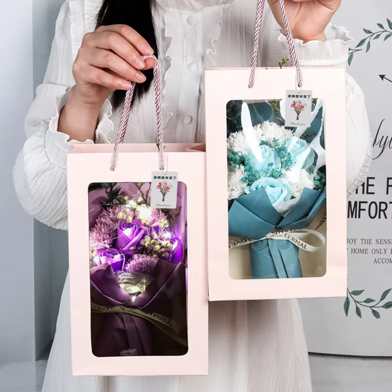 Hot Selling  New Low-cost  Foil Rose Flower Valentine's Mother's Day Gift Ornaments WholesaleHot Selling Rose Soap Bouquet