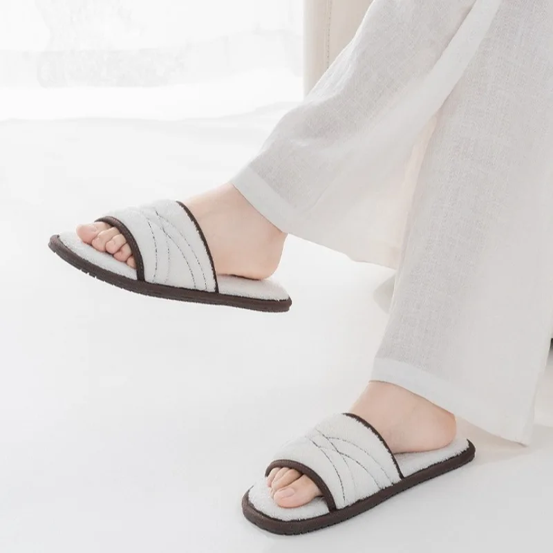 مريحة لينة زوجين النعال المنزل الخريف الشتاء الدافئة أفخم نعال من القطن موضة الخياطة تصميم عدم الانزلاق Pantuflas Mujer