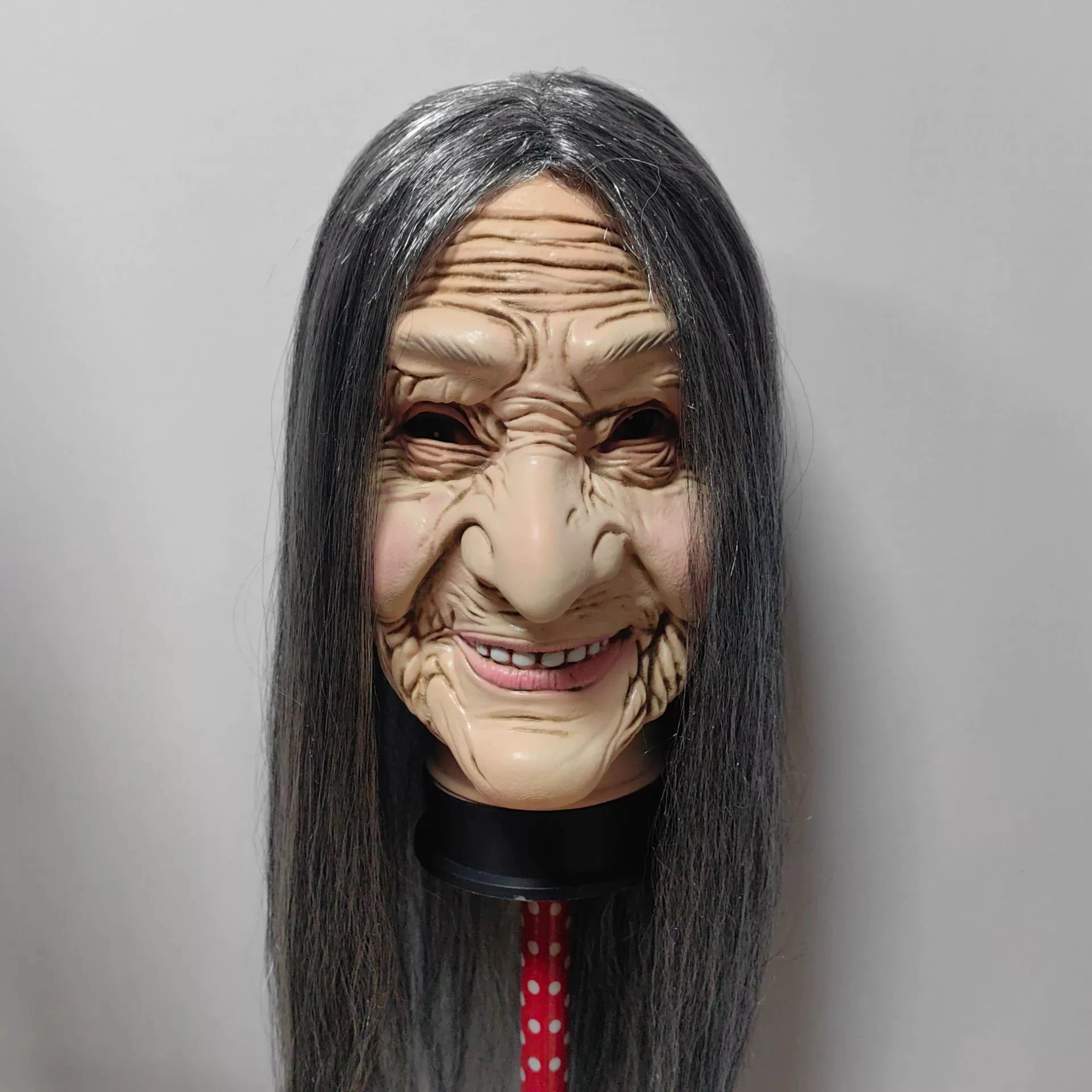 

Halloween Horror Witch Face Mask Realistic Rubber Grandma Mask with Grey Wig Halloween Carnival Dress Up Party Costume Props