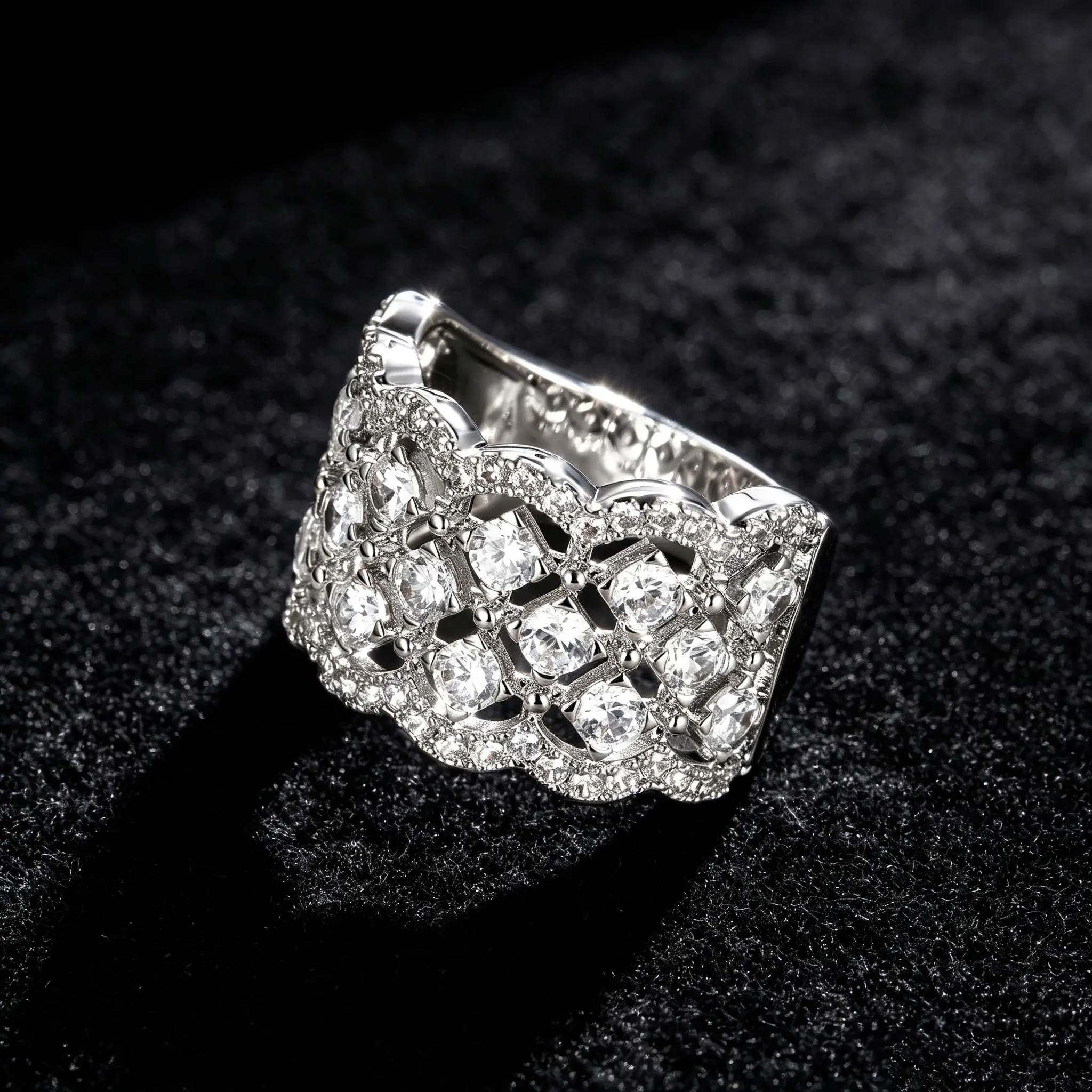 Popular New S925 Silver Full Diamond Wavy Ring, Women's Light Luxury Moissanite Ring, Luxurious Charm Jewelry, Valentine's Day/Wedding Engagement Gift, Birthday Gift, Anniversary Gift, the Best Gift for Him/Her