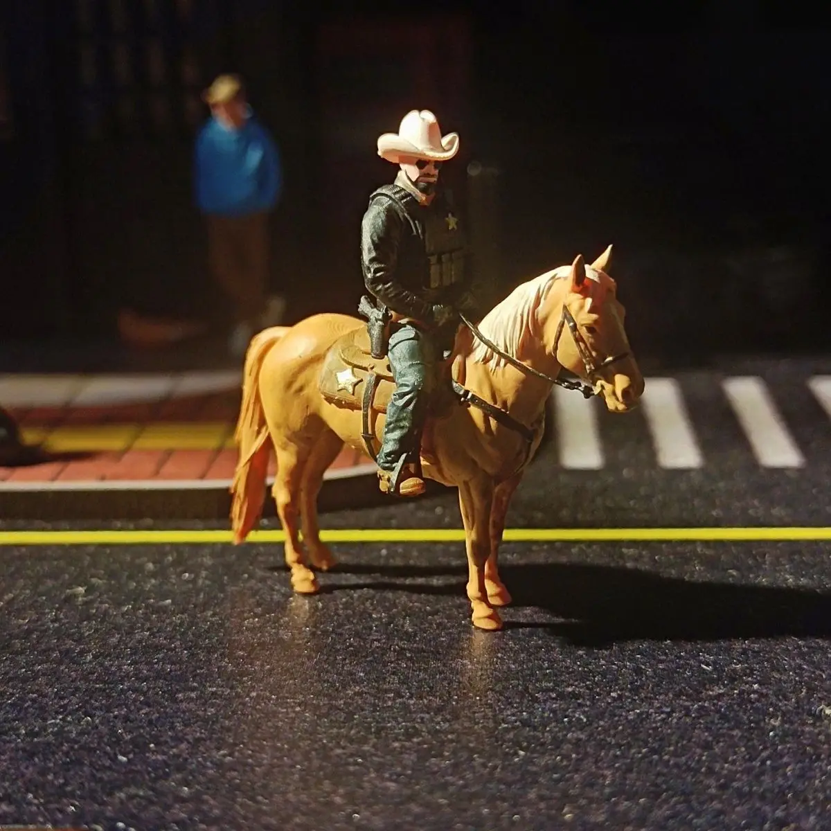 

1:64 RCMP Miniature Figures Horse Mounted Police Model Scene Diorama
