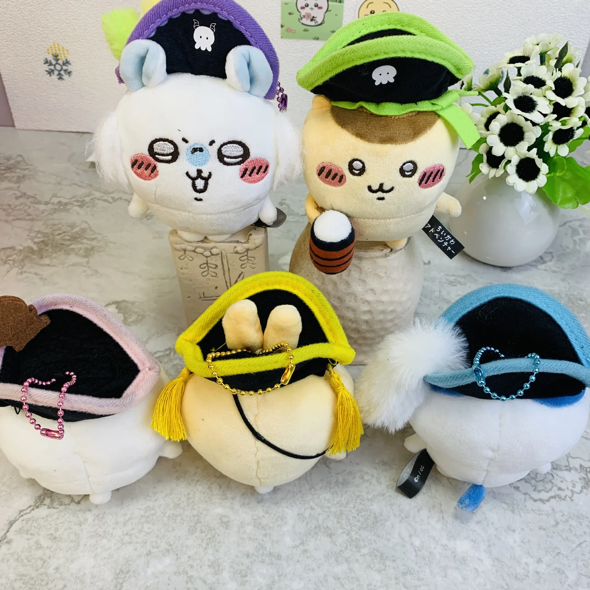 Nouveau style mignon Chiikawa Hachiware Usagi japonais garçons et filles cadeaux d'anniversaire série pirate poupée en peluche sac à dos clé pendentif