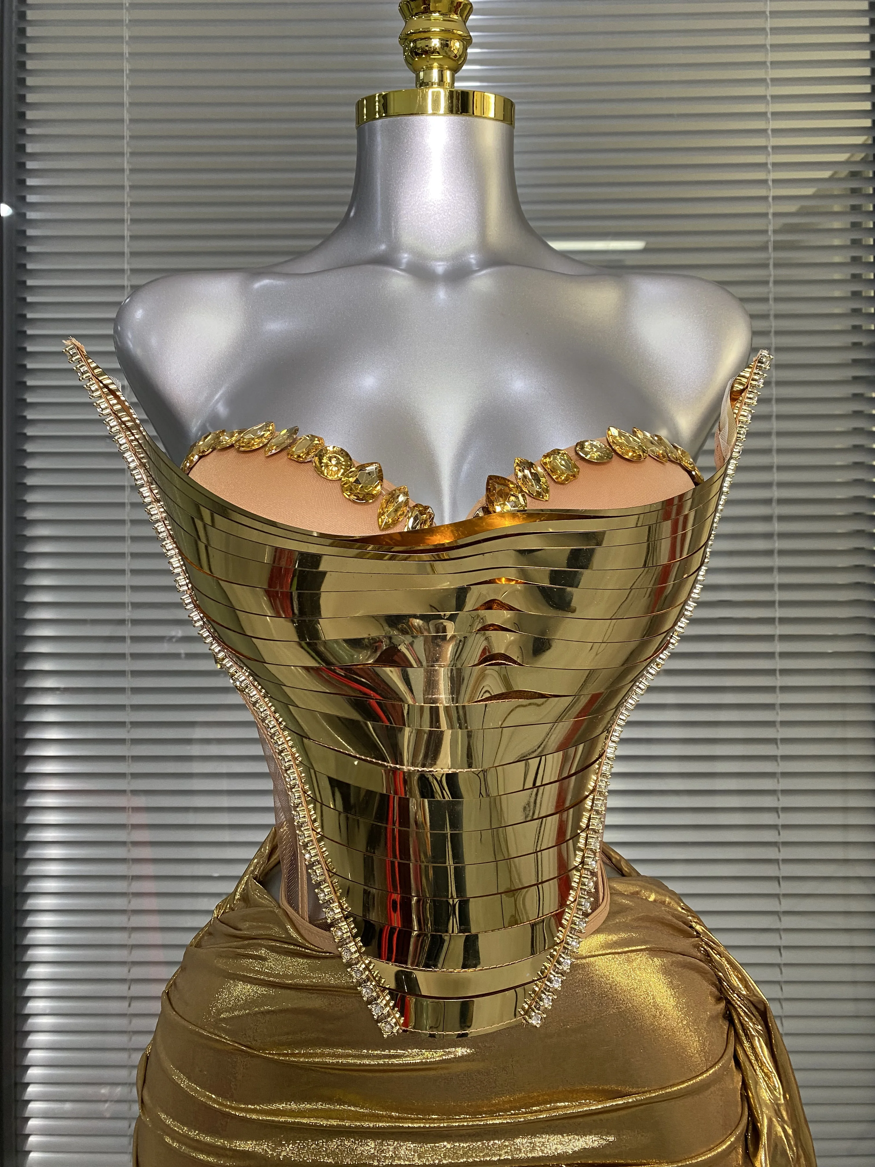 Ensemble deux pièces Sexy Y2K doré pour femmes, diamants en cristal, jupe scintillante pour boîte de nuit, Costume de scène de chanteur et de danseuse réglable