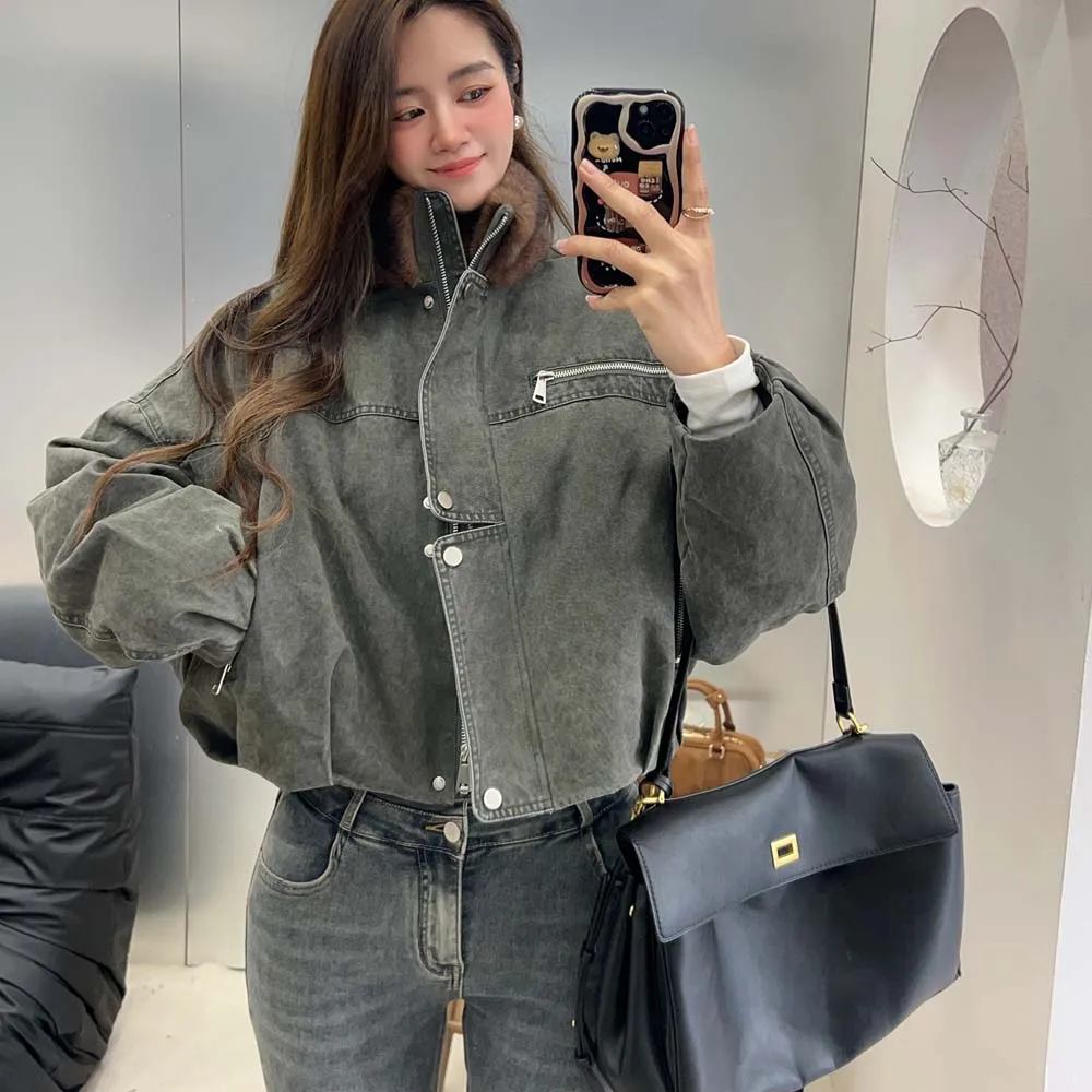 معطف فرو كوري جديد عالي الجودة لعام 2025 بياقة من المينك للشابات سترة قصيرة من ريش الإوز