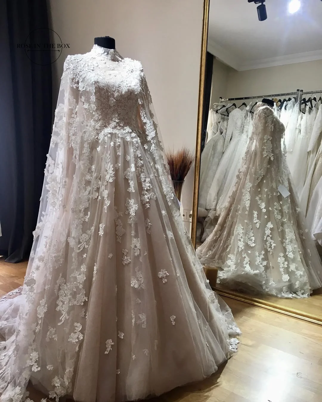 

MisShow Customized Wedding Dresses Long Sleeve A Line High Neck Lace Cape Bridal Gowns 2025 Winter Bride