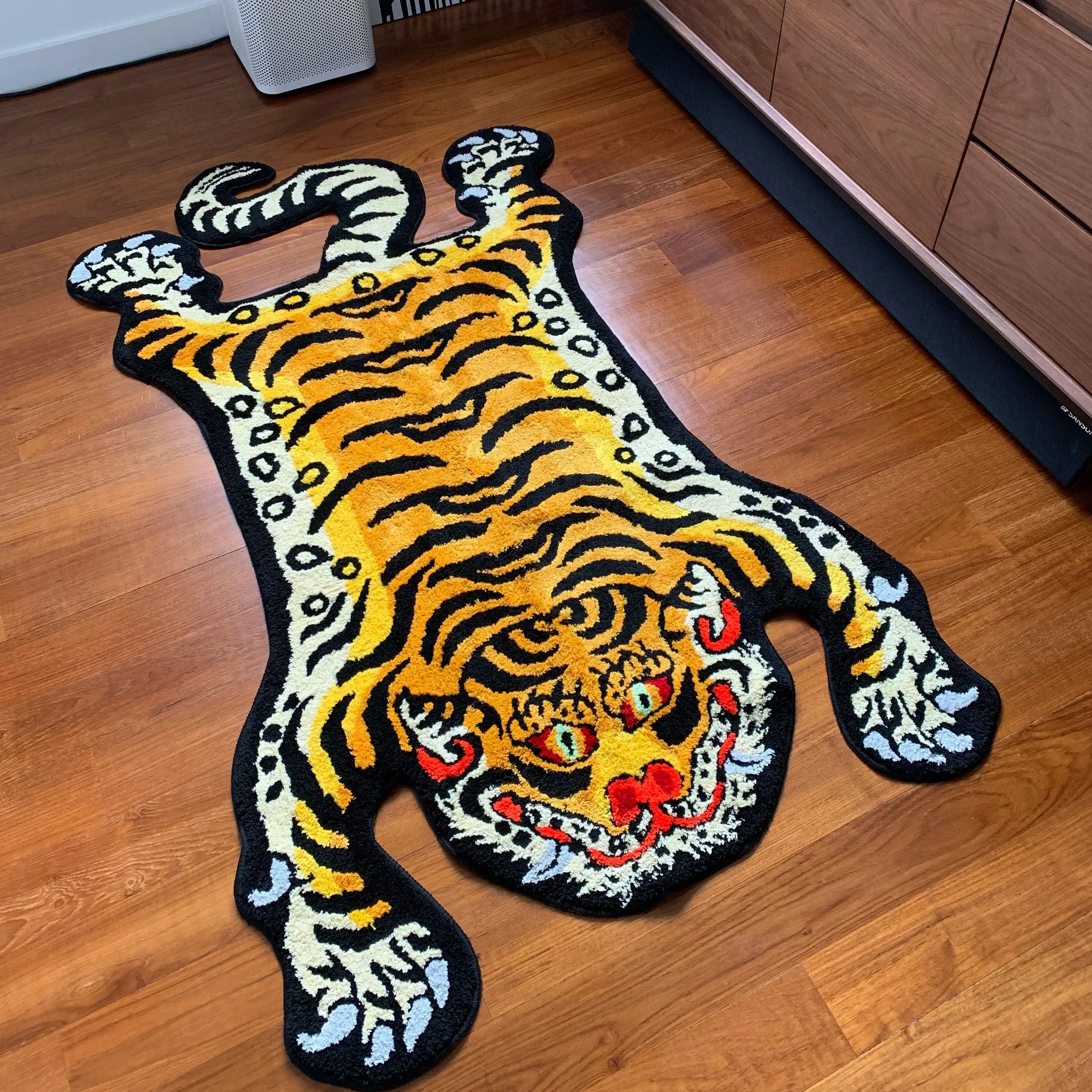 60mx100cm Tufting Tiger Carpet Special-shaped Floor Mat Bedside Blanket Foot Pad Tiger Tapestry Non-slip Bath Rug Mats