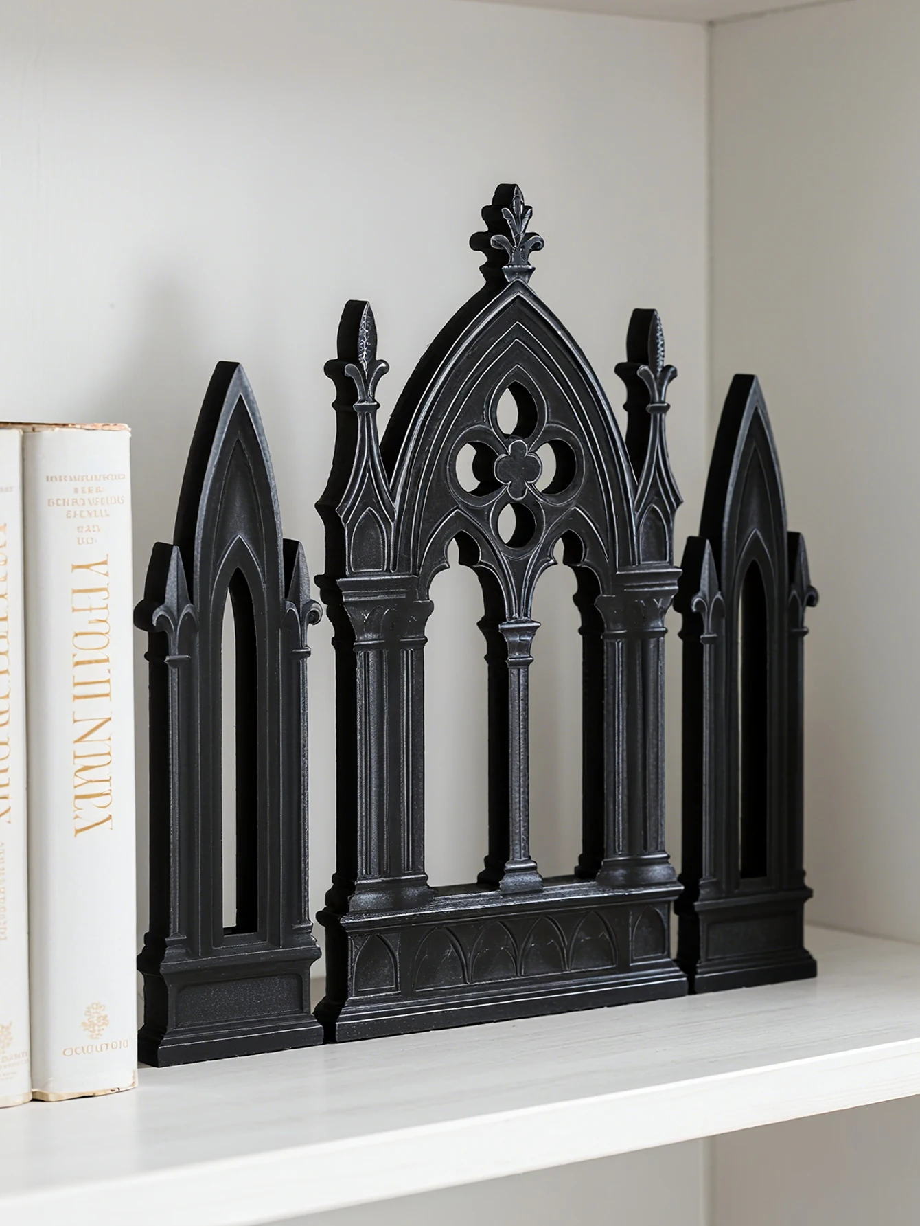 3 Stück Gothic-Stil, Schlossform, Tischdekoration, schwarzer Kathedralenbogen aus Holz, Buchstützen, Vintage-Regaldekoration für Zuhause und Büro, Geschenk – Detail 7