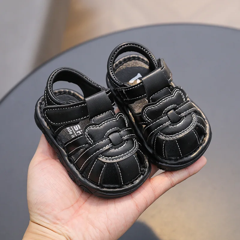 Fashion Baby First Walkers 2026 Summer New Kids Sandals Comfort Non Slip Boys Beach Shoes Simple Versatile Girls Squeaking Shoes