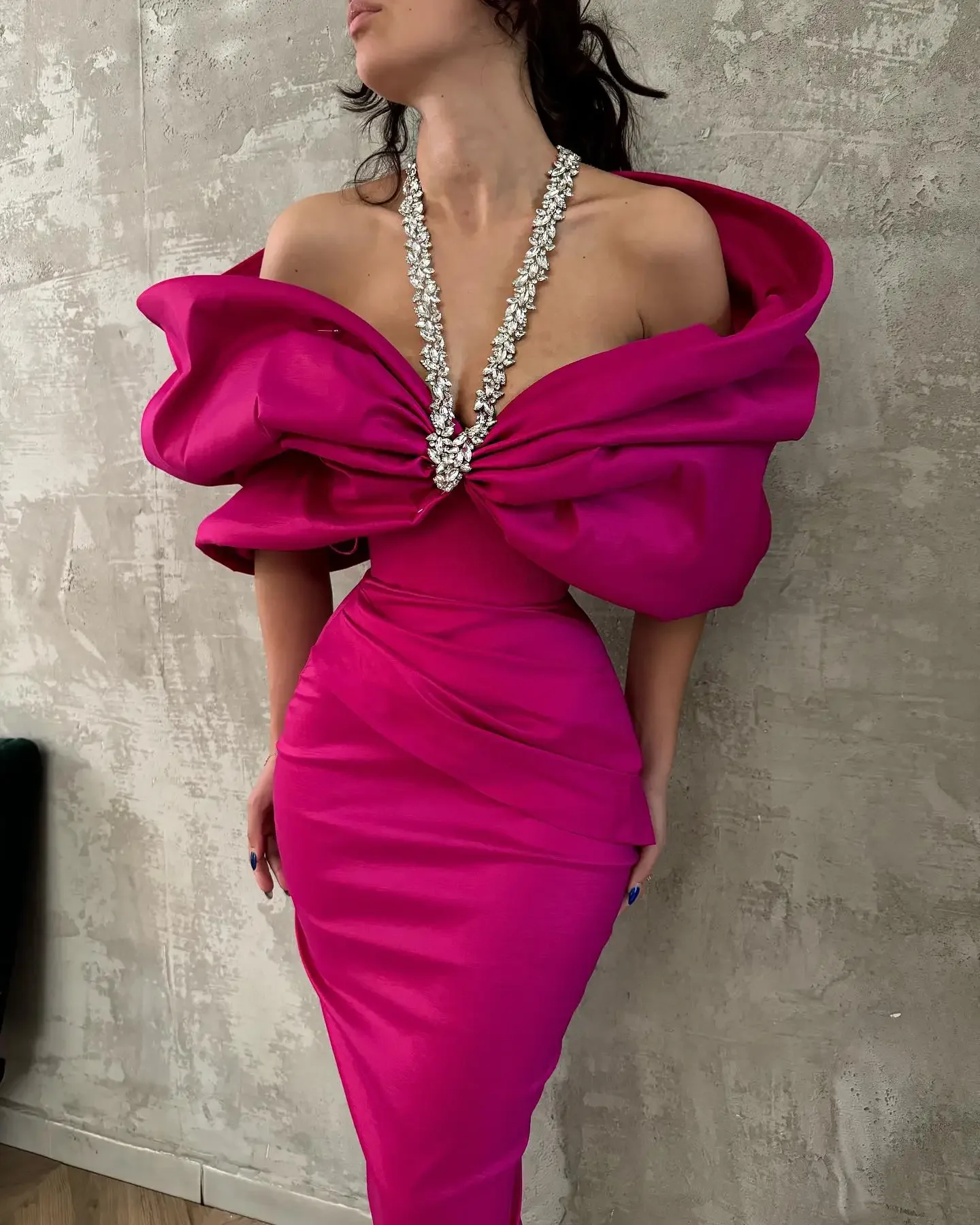 สีแดงสีดําผู้หญิงเซ็กซี่ Halter ปิดไหล่คริสตัล Ruffles Bodycon ยาวผ้าพันคอชุดไนท์คลับวันเกิดฉลองสวมใส่