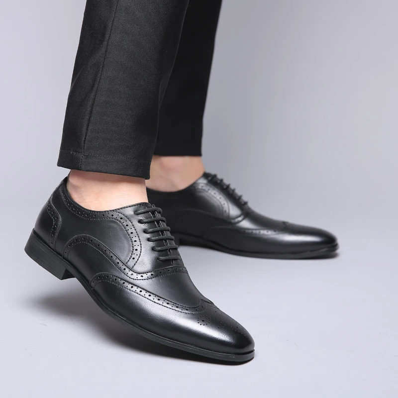 

Mens New Plus Size Retro Formal Business Brogue Oxford Shoes British Style Casual Single Shoes For Gentlemen British Fashion