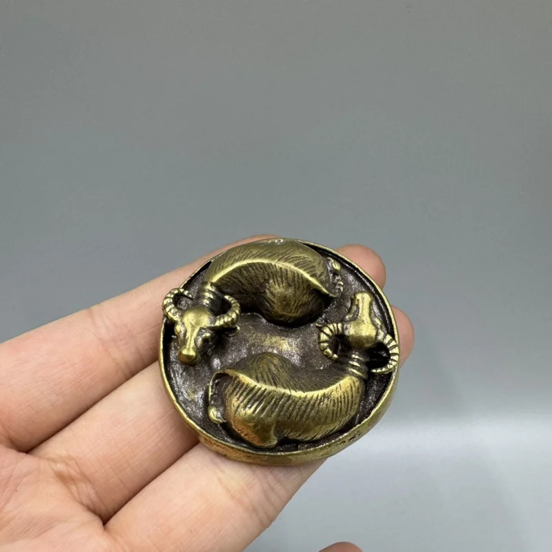 Antique Collectible Bronze Ornament: 
