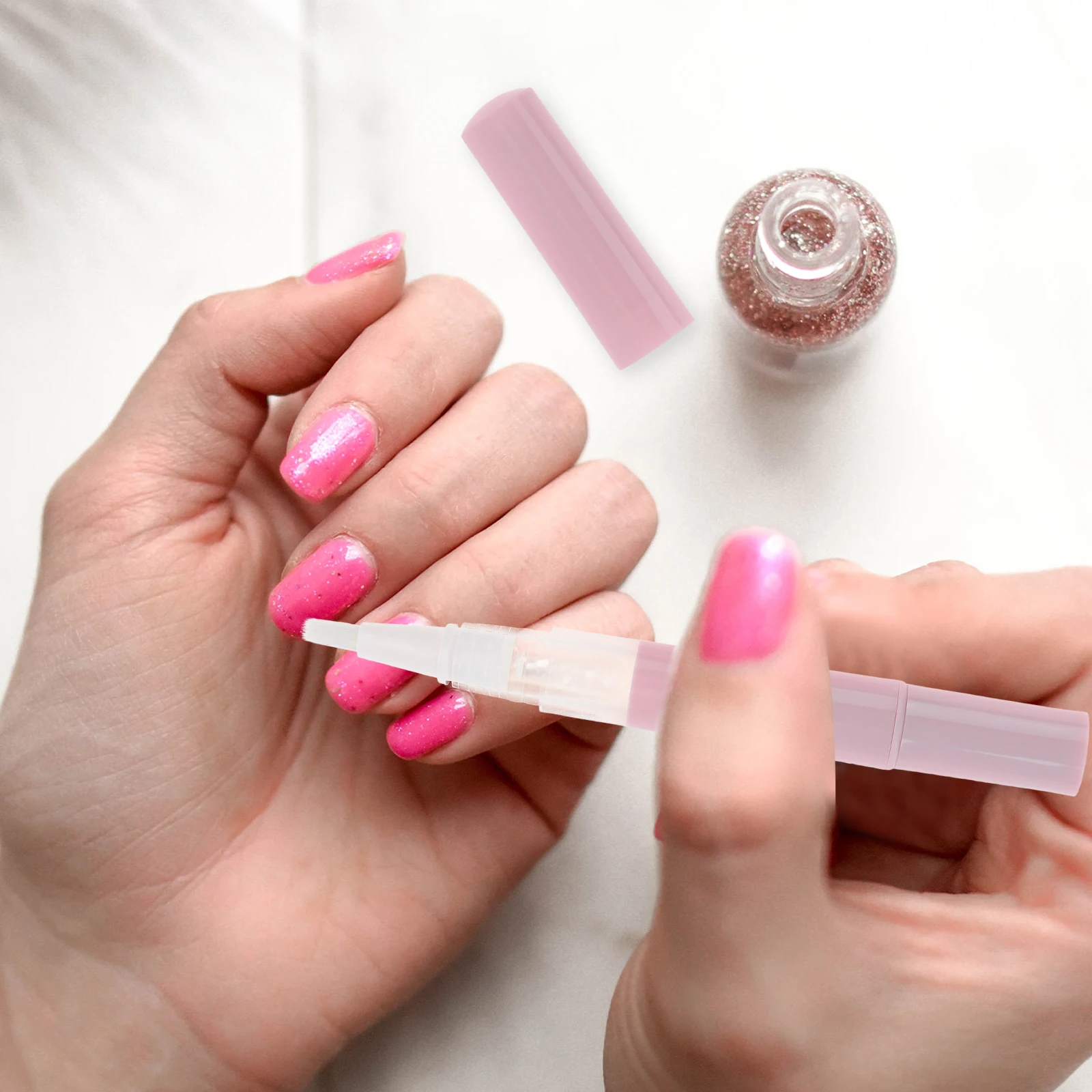 

4pcs Lip Gloss Container Empty Mascara Tubes Applicator Pens Eyeliner Dispenser for Cuticle Oil Latisse Nail Polish