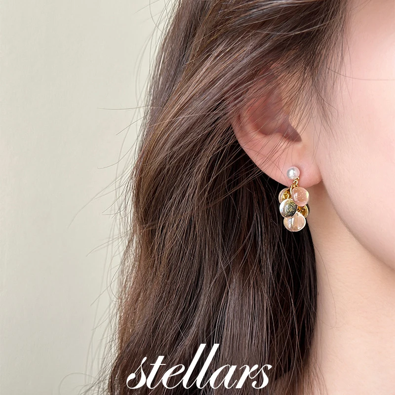 

Luxury Light Gold Color Electroplated Silver Needle Resin Grape Earrings Fashion Unique High-End Feel Wholesale