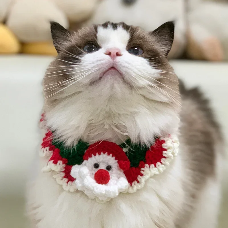 

New Pet Christmas Knitted Collar Cat Santa Claus Collar Plush Bell Dog Drool Towel Wholesalers
