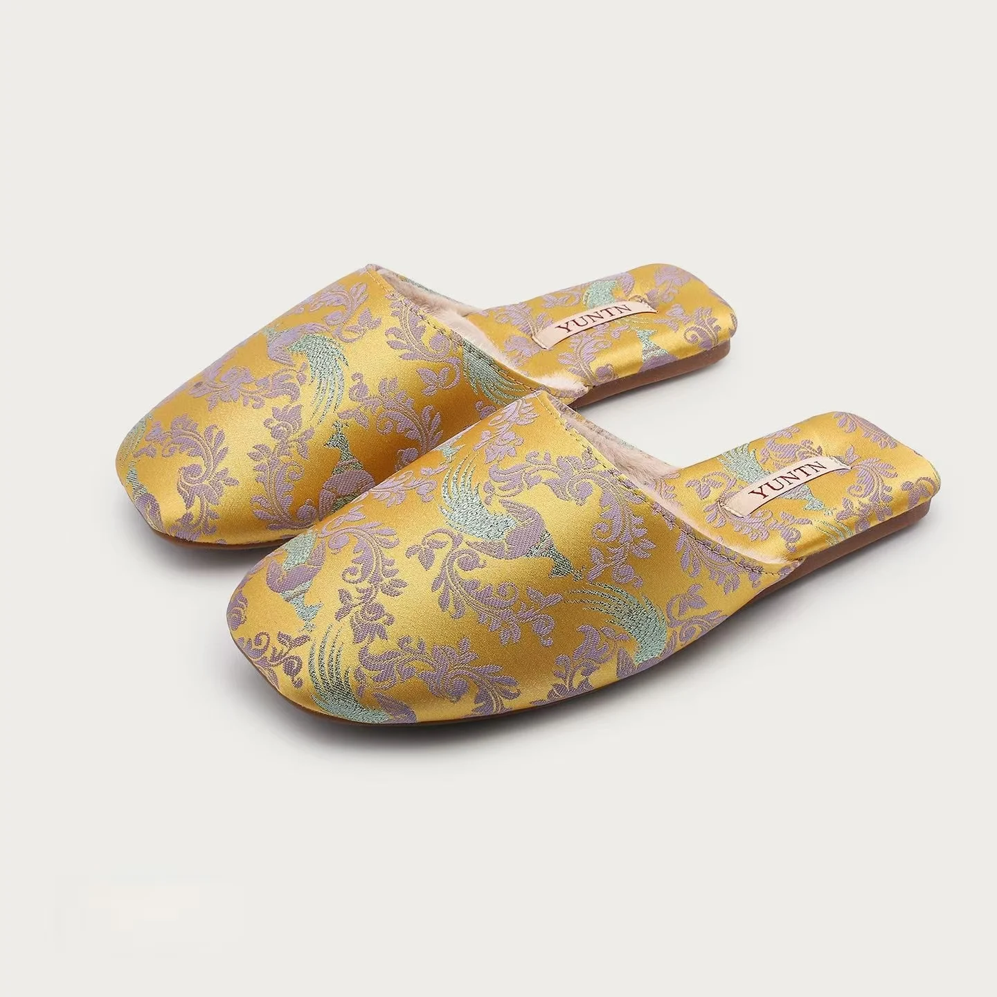 

Women Chinese Style Silk Baotou Cotton Slippers Winter New Soft sole Plush Keep Warm High Quality Home Slippers Silent Slippers