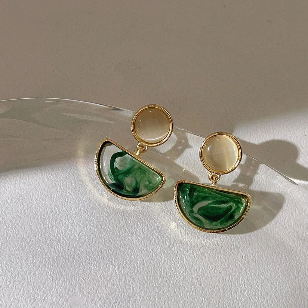 Einfache unregelmäßige verschmierte geometrische Ohrringe Retro halbkreis förmige Form Ohrringe für Frauen trend ige Schmuck Mode Party Accessoires