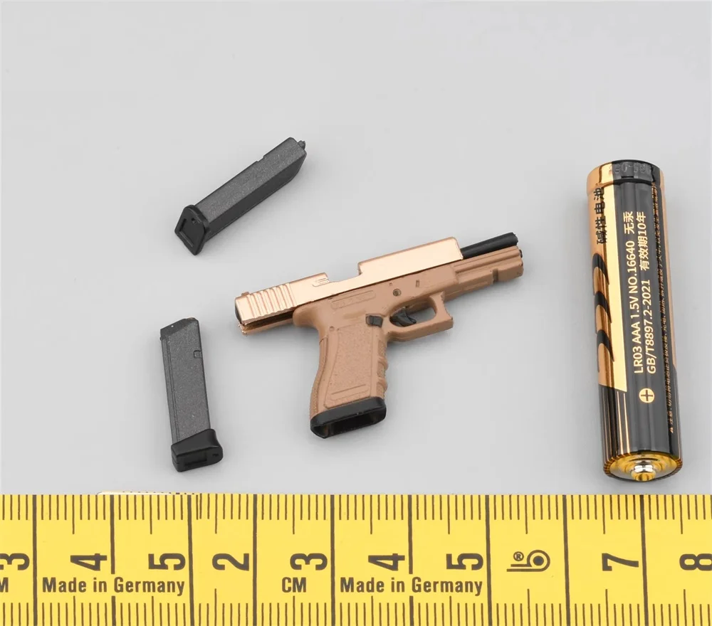 

1/6 DAMTOYS GK004MX-B Female Kingdom Memories Nurse The Secondary Weapons P226 Clips PVC Material Accessories For 12" Doll DIY