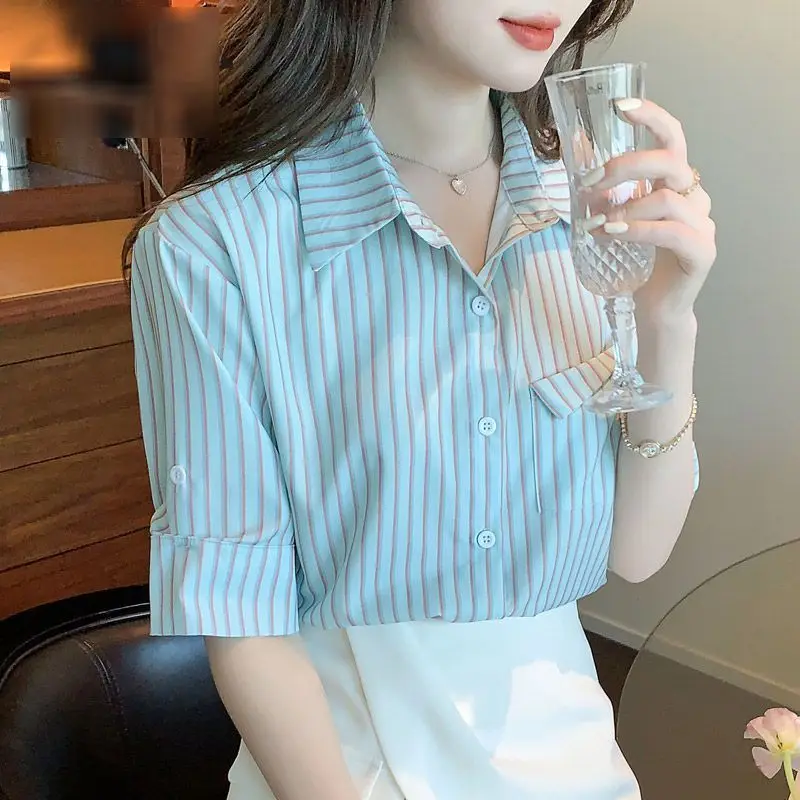 Striped Blouse for Women's Summer New Style Unique Chiffon French Collar Short Sleeved Top