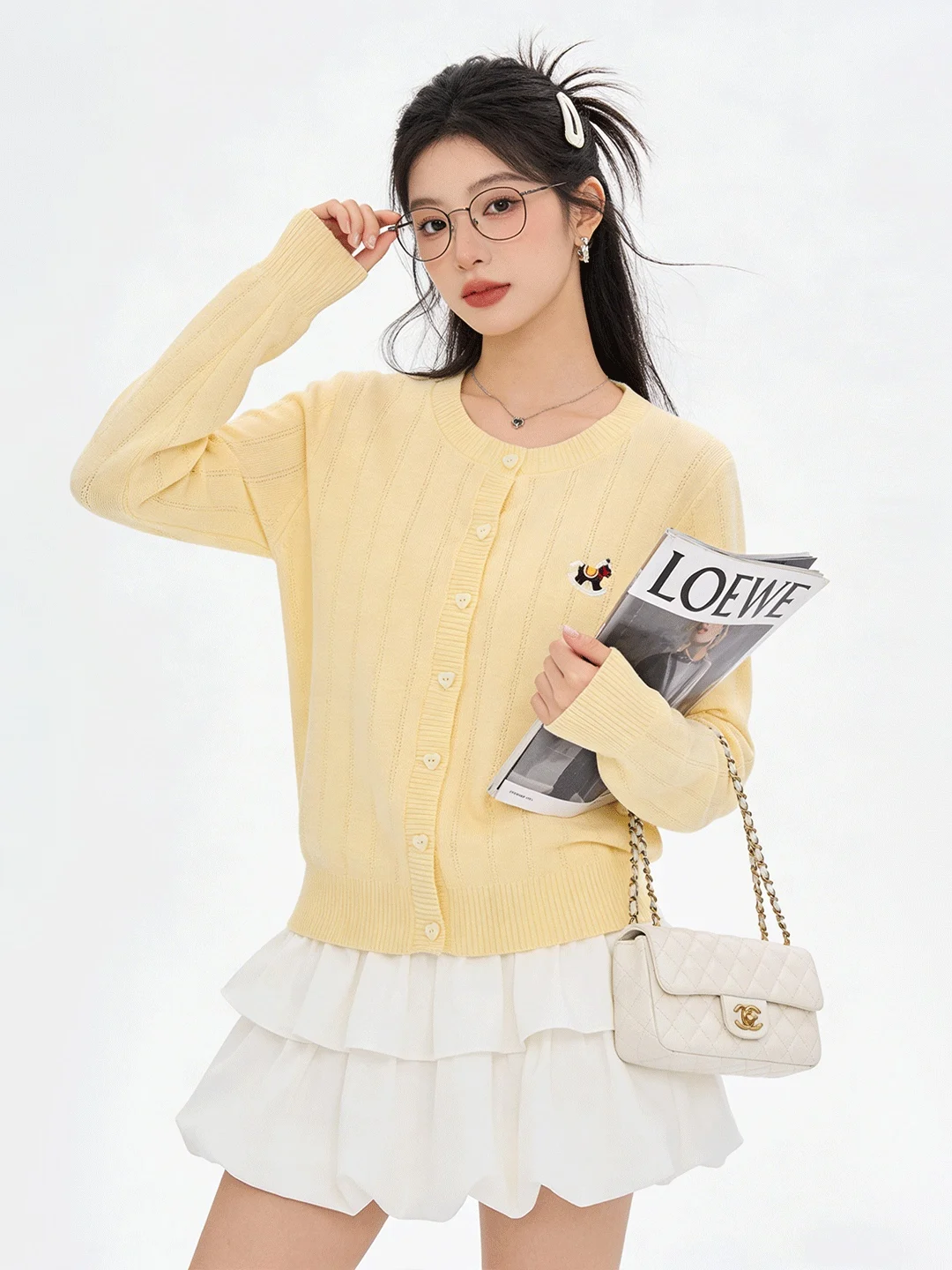 

Женский мягкий вязаный свитер с коротким рукавом, желтого цвета, с вышивкой, дышащий, приятный для кожи, для ранней весны, повседневный, модный.