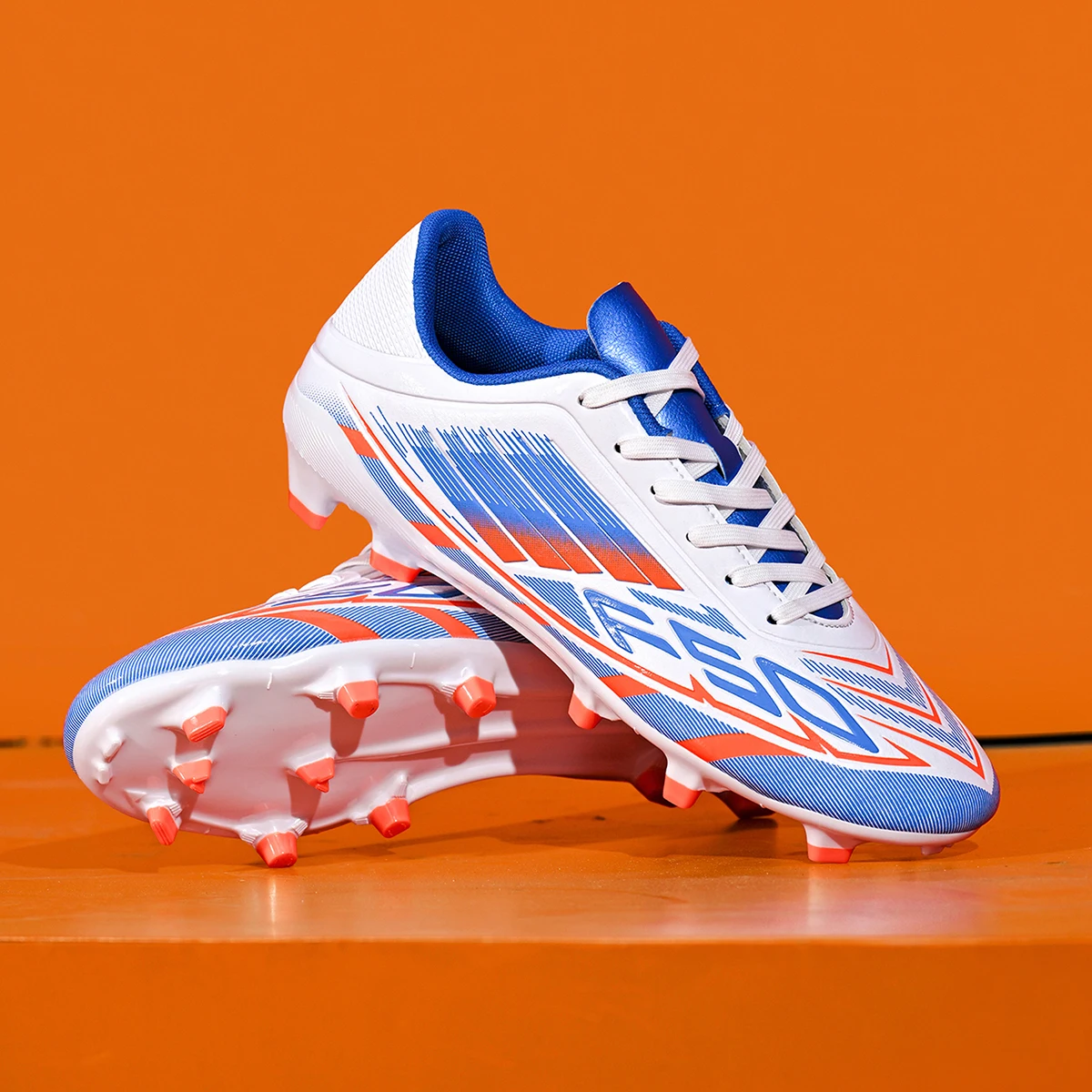 

Fashionable new breathable football shoes FG/AG long nail stadium anti slip essential for fans