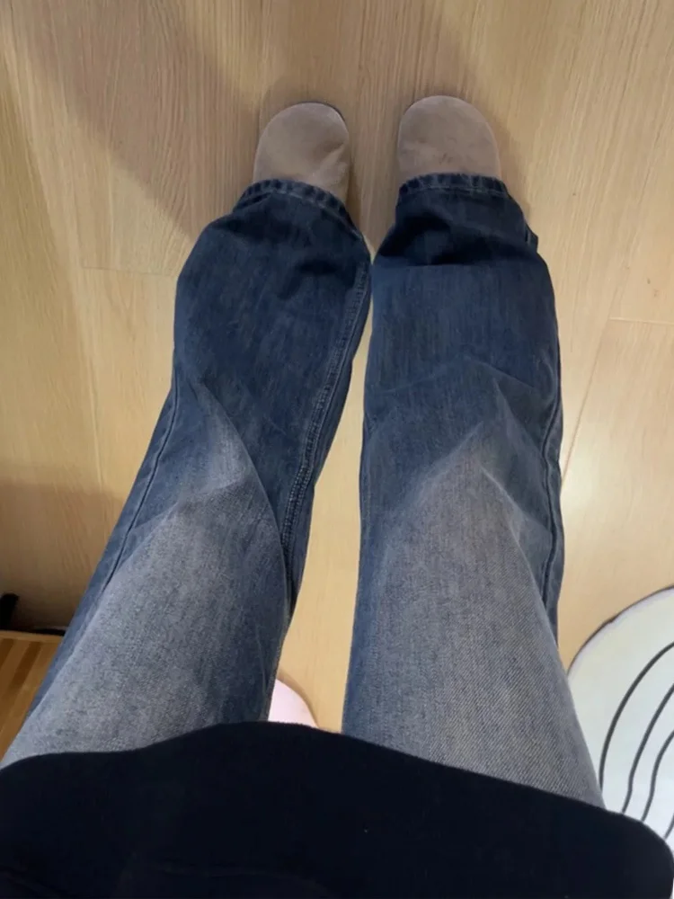 กางเกงยีนส์ทรงบานสีน้ำเงินเข้มสำหรับผู้หญิง รุ่นใหม่ ไซส์พลัส ทรงหลวม ช่วยให้ดูผอม ใส่ได้ทั้งฤดูใบไม้ร่วงและฤดูหนาว ไม่ใช่เลกกิ้งเข้าชุด กางเกงยีนส์เอวสูงลำลอง