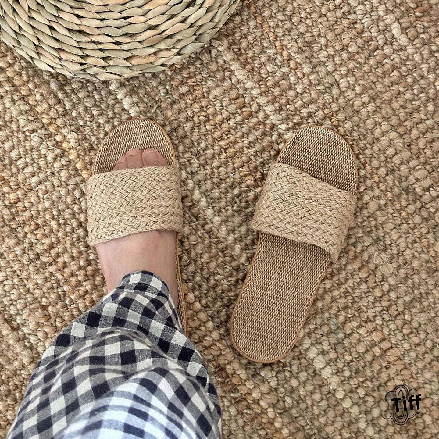 Summer Linen Thong Slippers Breathable Indoor Beach Sandal Woven Grass Couples Slippers Anti-Slip Absorbent Home Indoor Slippers