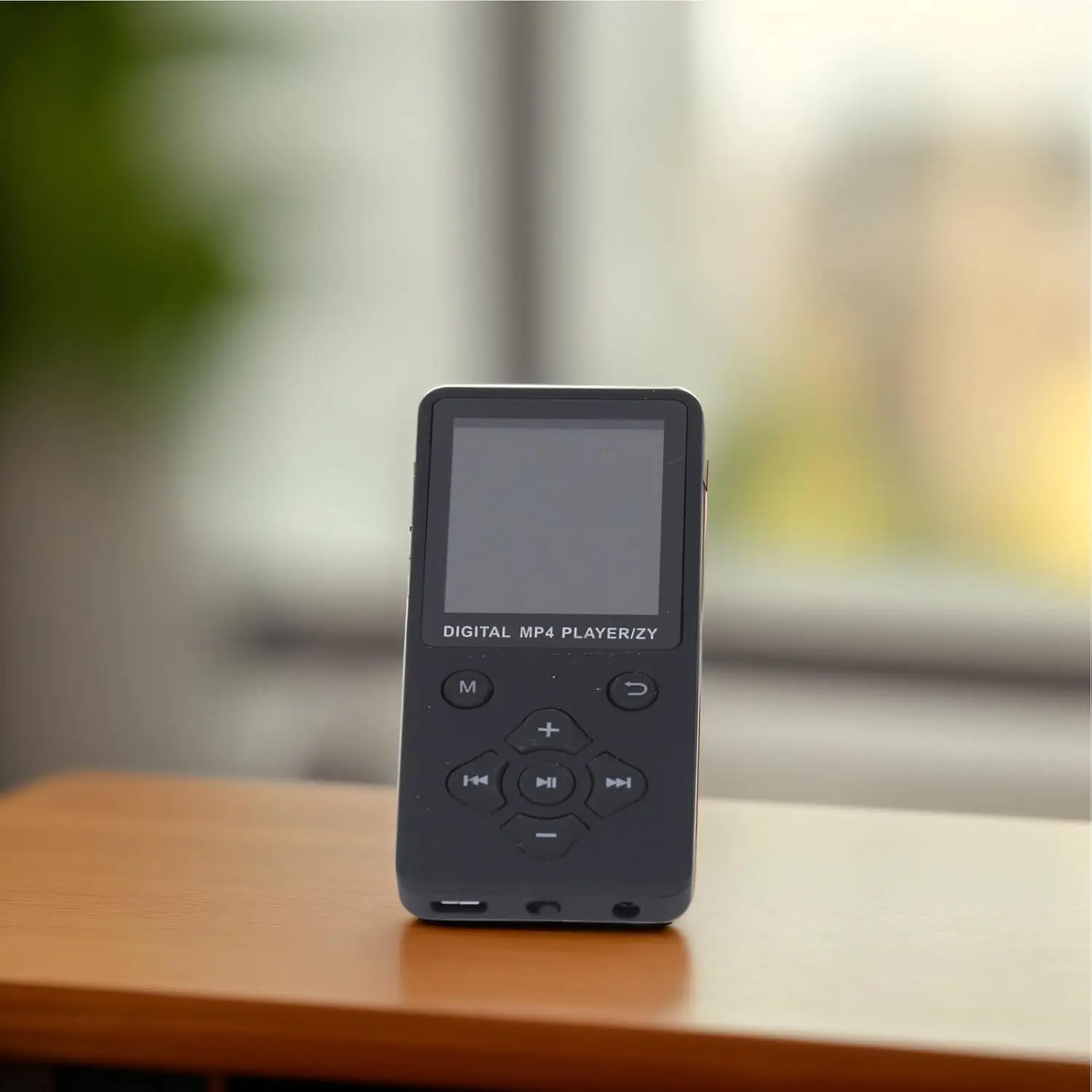 MP3 MP4 Player Bluetooth 5.0 Super Thin 1.8 Inch Color Screen 64G Expandable Memory Portable Video Music Player MP3 MP4 Player