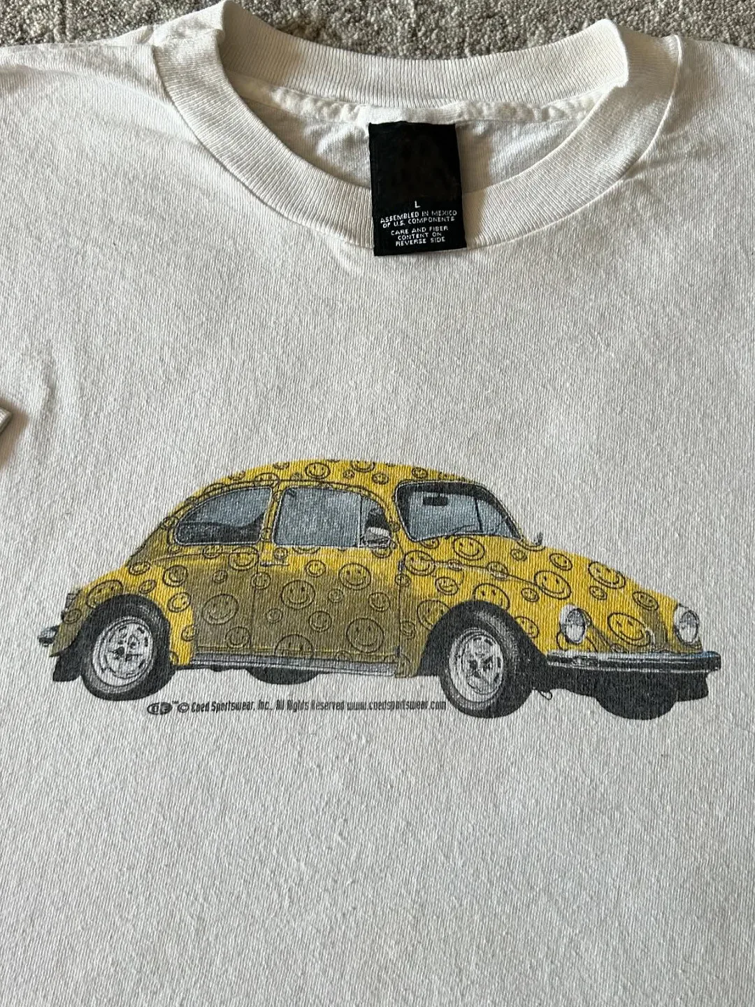 White round Neck Short Sleeve T-Shirt by Wang Youbing Studio Fun Smile Print Street Art Style Cotton Summer Breathable Tee