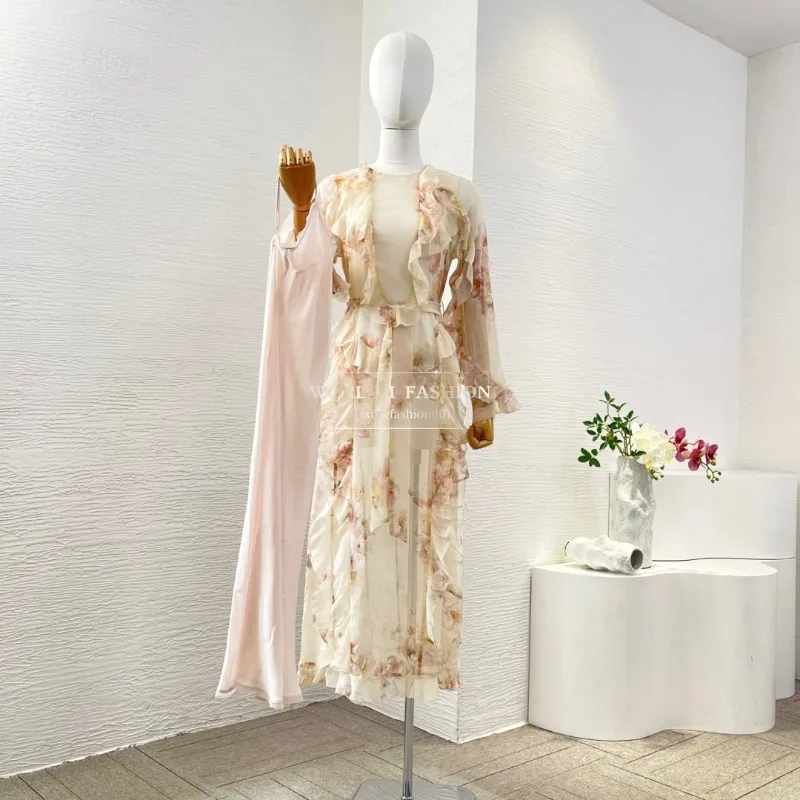 

2025 Новое модное светло-бежевое платье с длинными рукавами и оборками, высокое качество