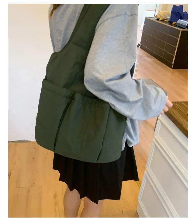 حقيبة حمل نسائية ذات سعة كبيرة 2025 حقيبة جديدة مطوية ناعمة تحت الإبط حقيبة كتف مفردة عصرية بسيطة ومتعددة الاستخدامات