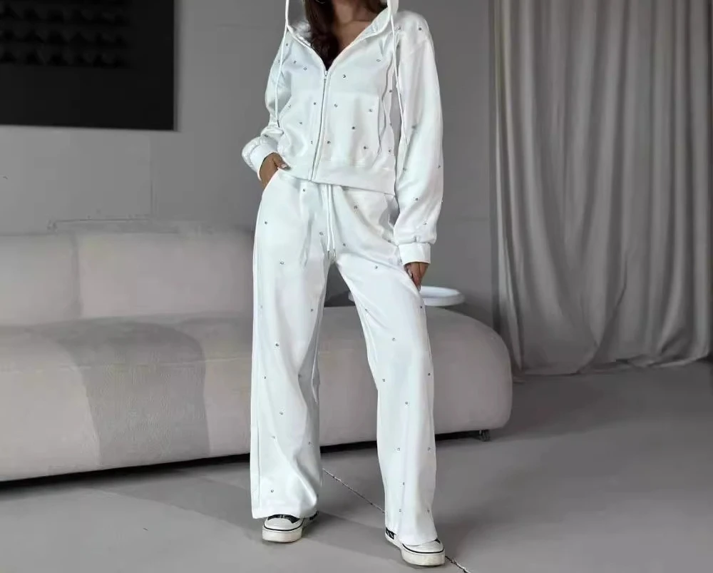 

Застежка-молния с капюшоном и длинными рукавами, топ со стразами, брюки на шнурке, толстовка, комплект из двух предметов, спортивный стиль