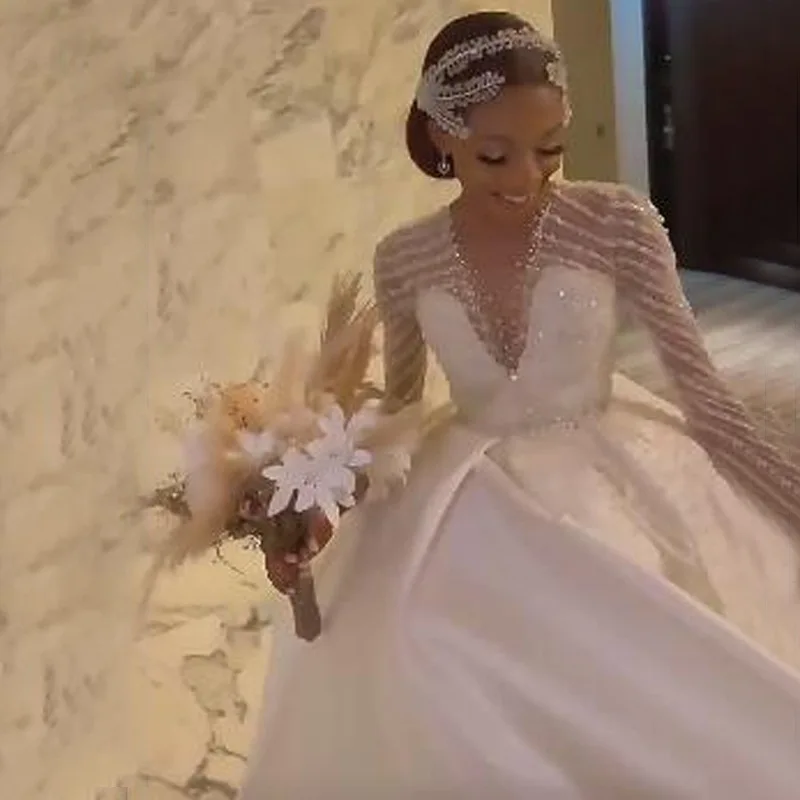 Robe de mariée africaine en Satin, avec traîne détachable, col en v, manches longues, effet d'illusion, perles, 2026