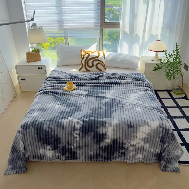New Pad Dyeing Printed Flannel Blanket Thick Warm Nap Shawl Small Throw Sofa Cover Soft Air Conditioning Blanket Queen Bed Cover