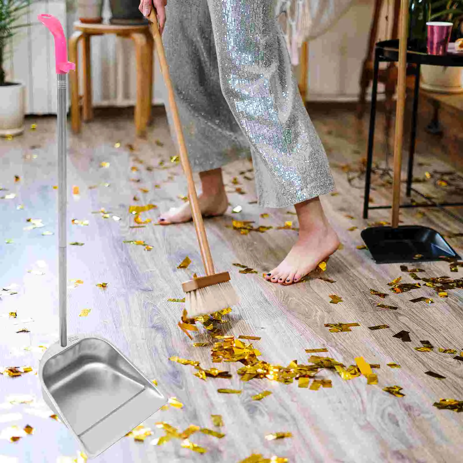 Large Capacity Stainless Steel Long Handle Trash Dustpan Ergonomic Cleaning Shovel Household Garbage Scoop Durable Floor Sweep