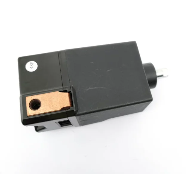 

Jungheinrich Emergency Stop Switch Contactor 51159464 for Jungheinrich ETV116 ETV214 Jungheinrich Forklift Attachments
