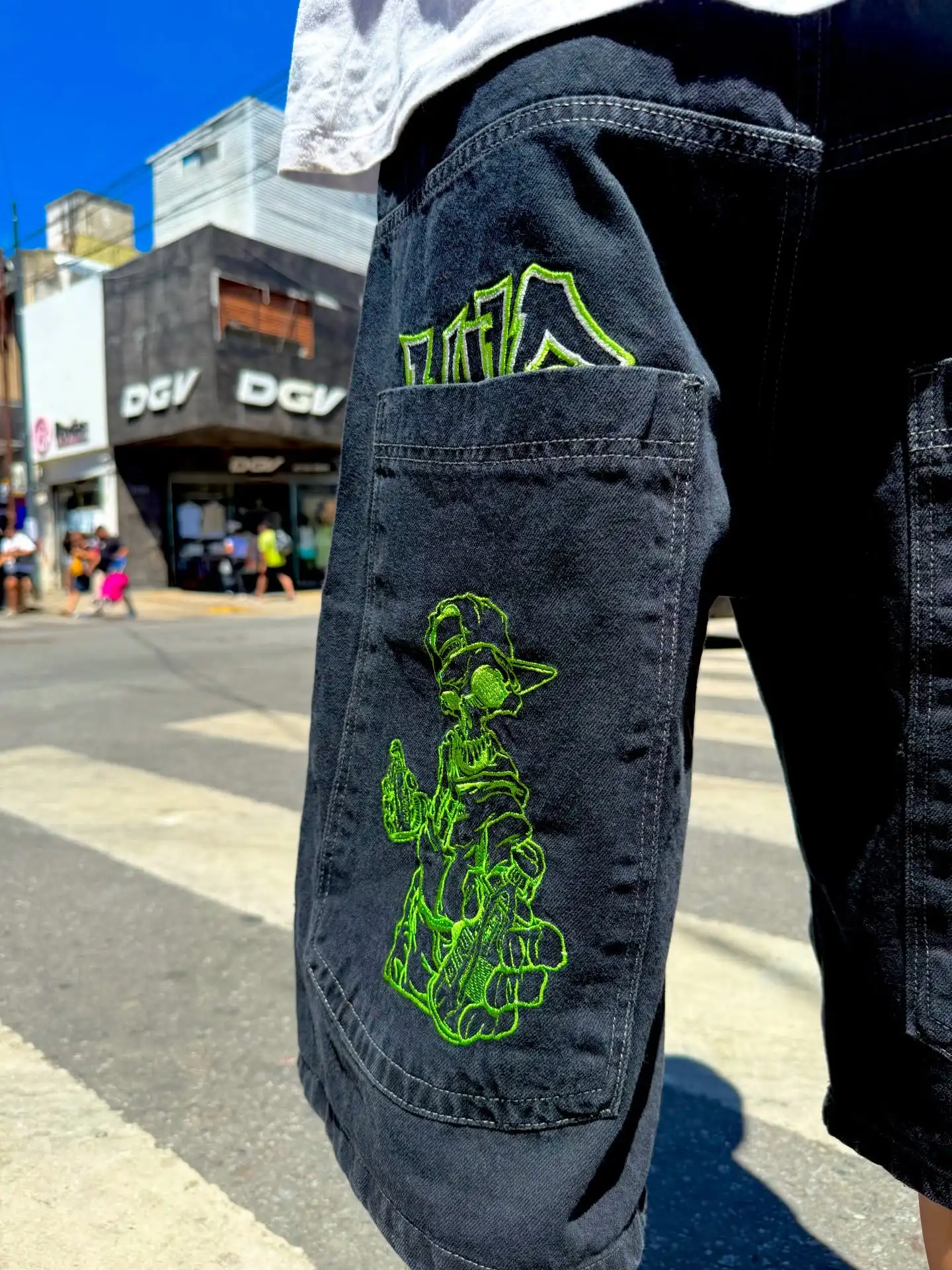 Y2K Green Skull Denim Short Jeans Men Gothic Heavy Industry Women Hip Hop Streetwear Loose Camo Denim Fitness Casual Shorts view 3