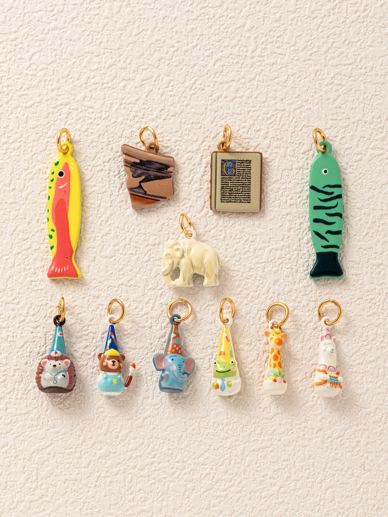 Minimalistische Neue Mode-Cartoon-Serie Bunte Fisch-, Frosch- und Igel-Anhänger für DIY-Schmuckherstellung – Detail 3