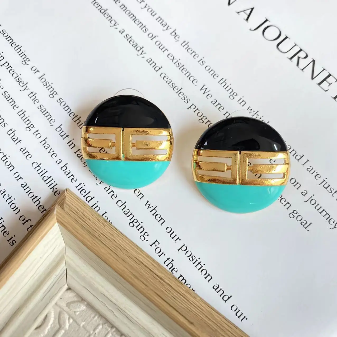 

European Vintage Court Style Black Agate Blue Stone Lapis Turquoise Ear Stud 925 Silver Round Simple Earring Female Accessories