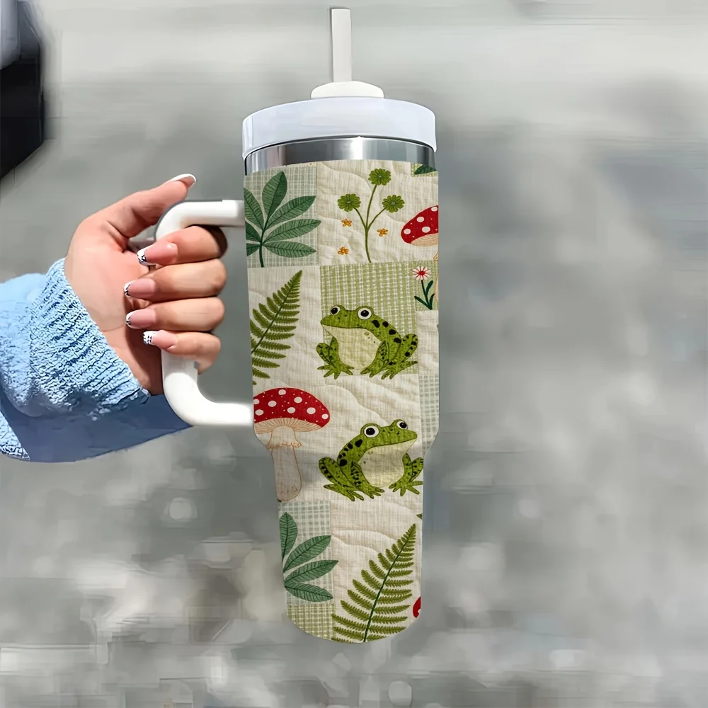 1ps Halloween and Christmas 40oz Insulated Tumbler with Handle and Straw Lid, for Daily Office Outdoor Travel Use, Cute Frog Red Mushroom Green Fern Leaf Quilted Pattern Print, Ideal for Home Picnic Holiday Party Drinking Gift