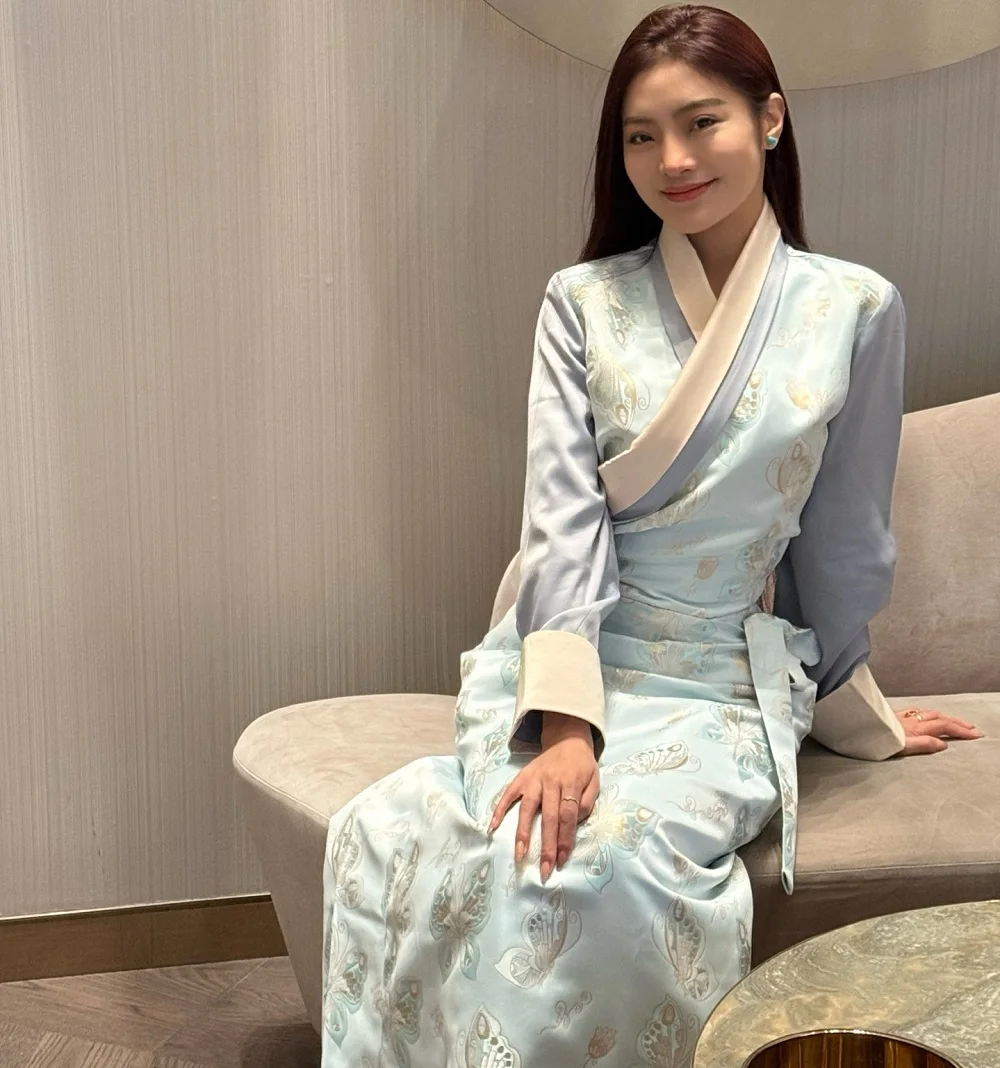 in OrientTown China Himalayan Region Clothing Tibet Style Bola Long Dress Quality Xizang Robe National Performance Attire TP025