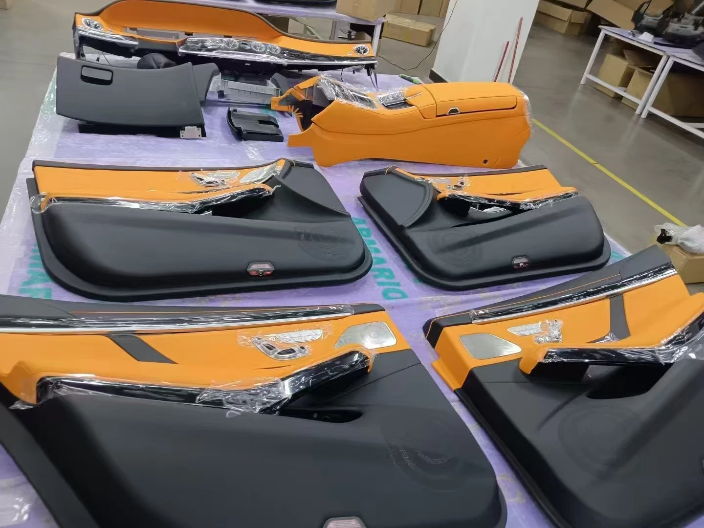 مجموعة ترقية داخلية فاخرة للبيع المباشر من المصنع لعام 2024 لـ S Class W221 إلى W223 حواف جلدية للسيارة موديل جديد لـ W221 #6