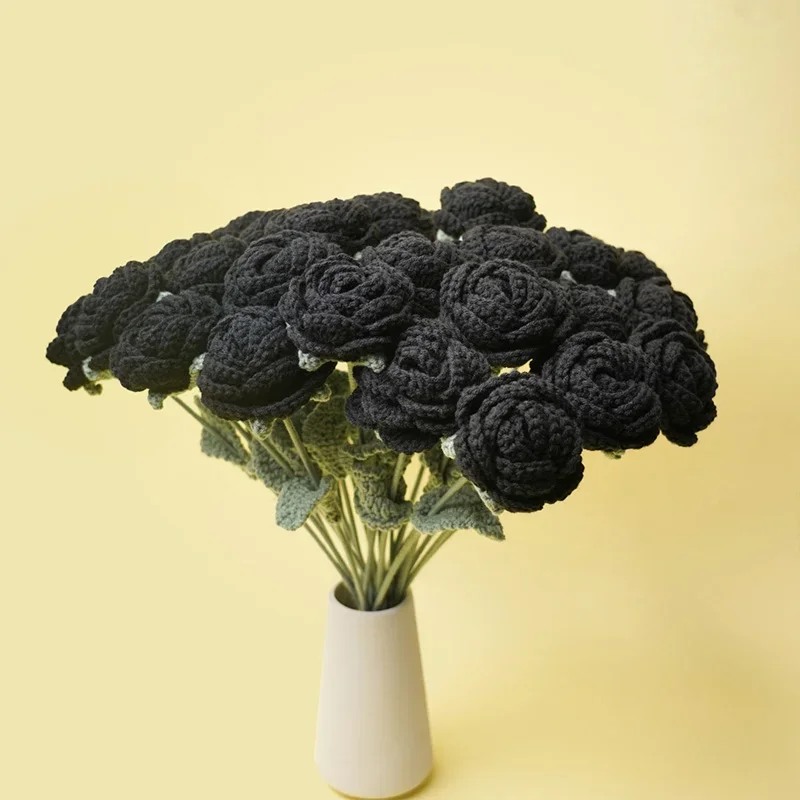 Handmade Knitting Crochet Flowers Hand-knitted Black Rose Flower Hand Holding Bouquet For Home Wedding Party Halloween Decor