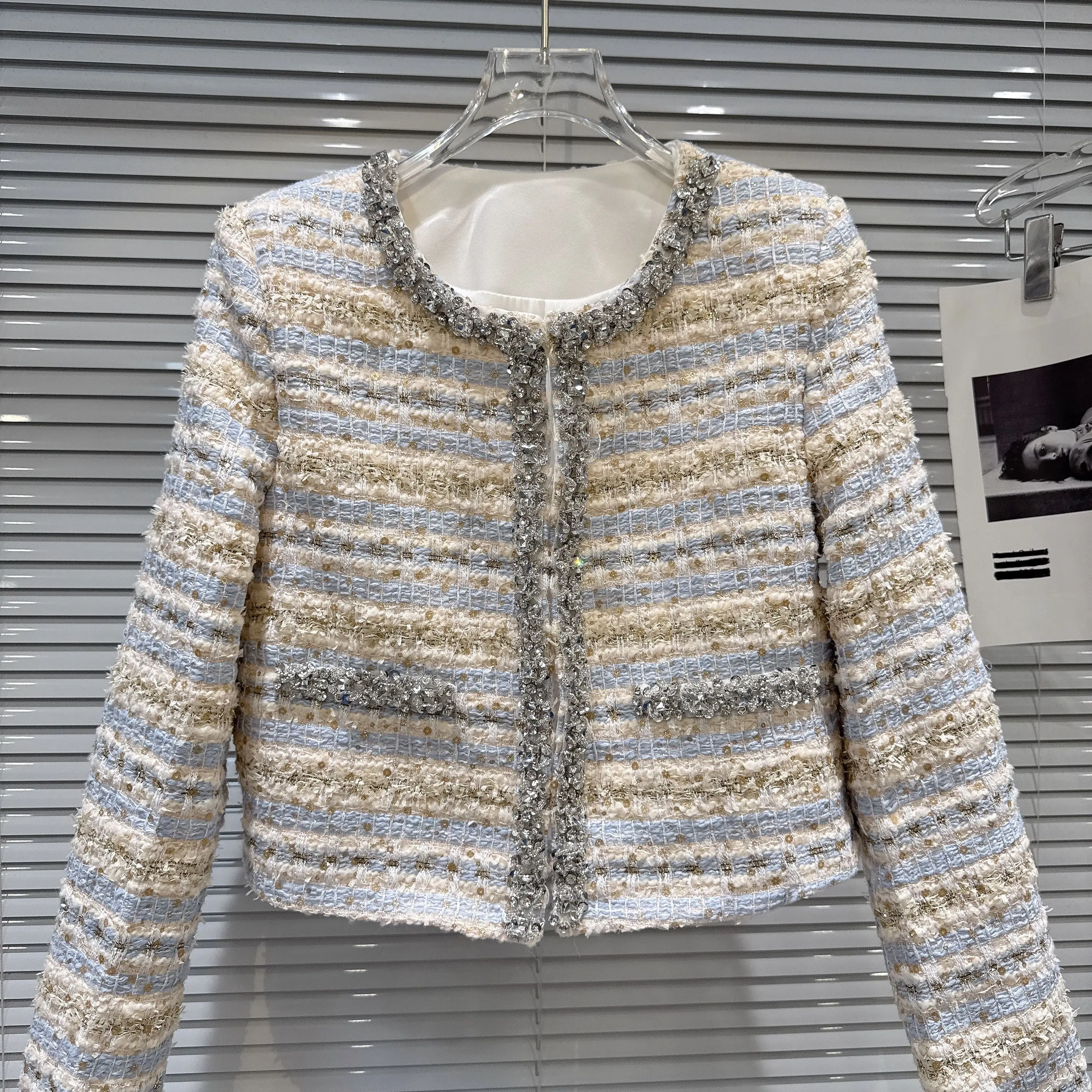 Fashion Lady New Spring Autumn Elegant Stripes Short Cardigans Coat Luxury Water Diamonds Elegant Round Neck Women Tweeds Jacket