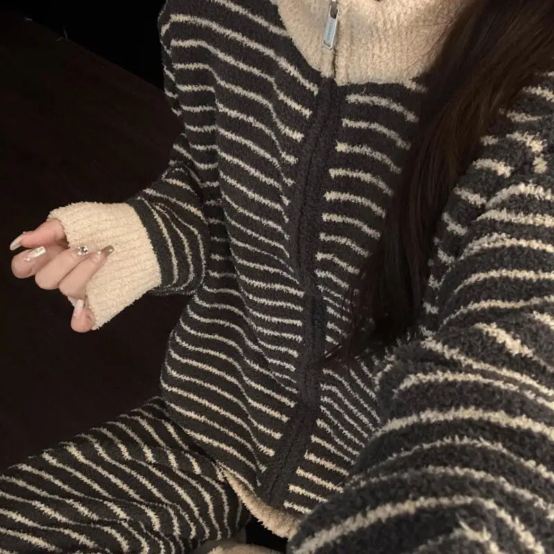 

Korean Version Stripe Half-Pile Female Pajamas Homewear Women's Coral Fleece Thickened Autumn Winter Loungewear Two Piece Set