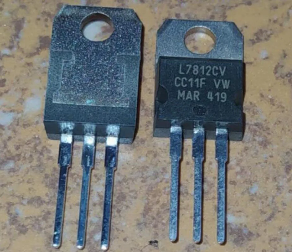 

IC новая L7812CV 1,5А 12В TO220