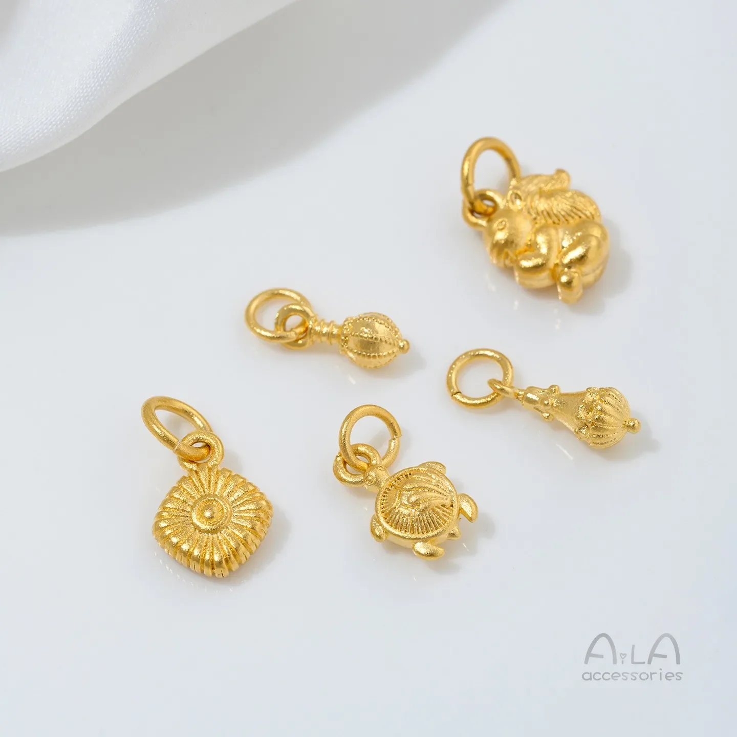 銅メッキ24K本金中空蝶路珠海亀文昌ペンペンダントDIY手作りネックレスアクセサリー