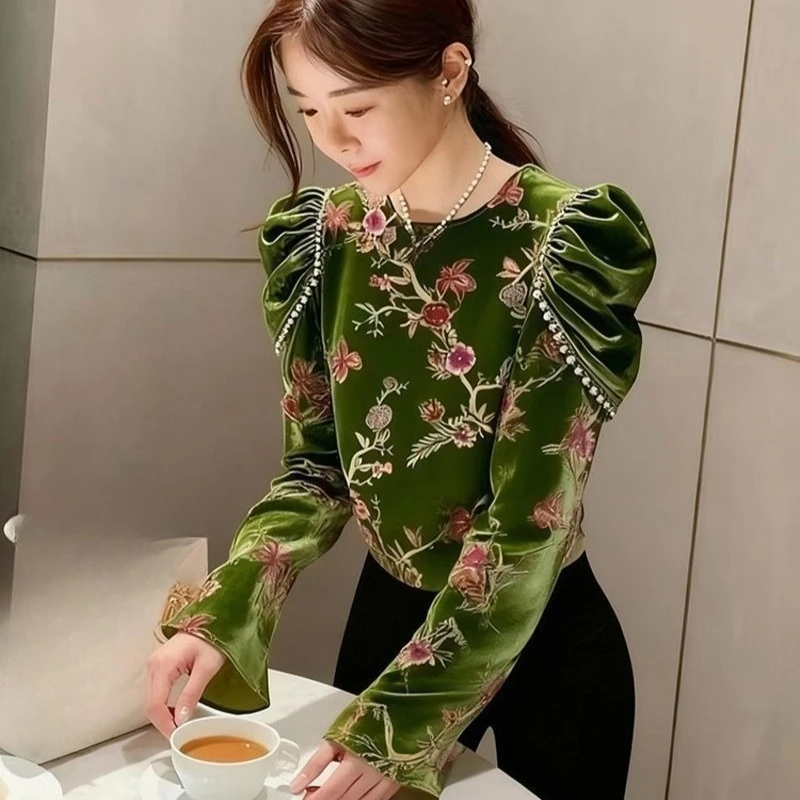 

Spring Fall Women Designer Puff Sleeve Pearls Floral Green Velvet Top T Shirt , Woman Vintage Flower Pattern Velour Tops Shirts